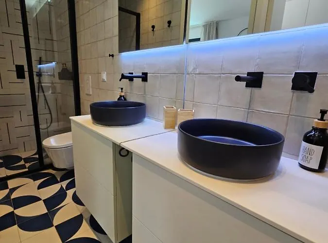 The Singular - Downtown *